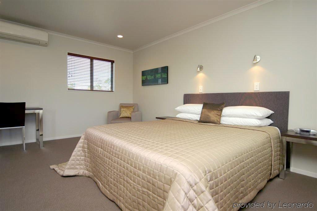 Aveda Motor Lodge Pukekohe Room photo