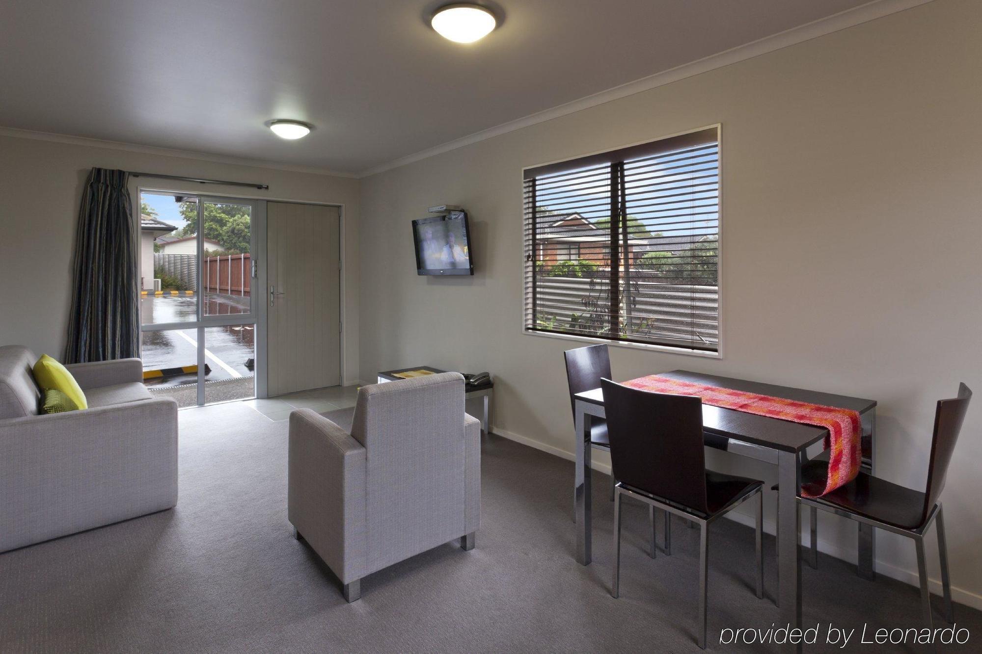 Aveda Motor Lodge Pukekohe Room photo